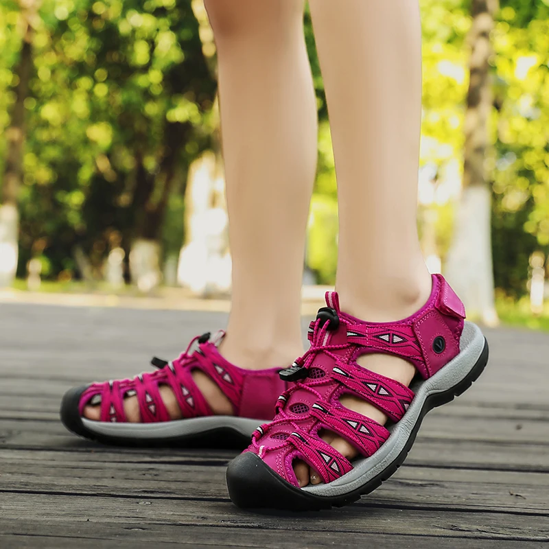 Summer Genuine Leather Women Sandals Comfortable Gladiator Sandals New Designer Sneakers Lightweight Outdoor Women Beach Sandals