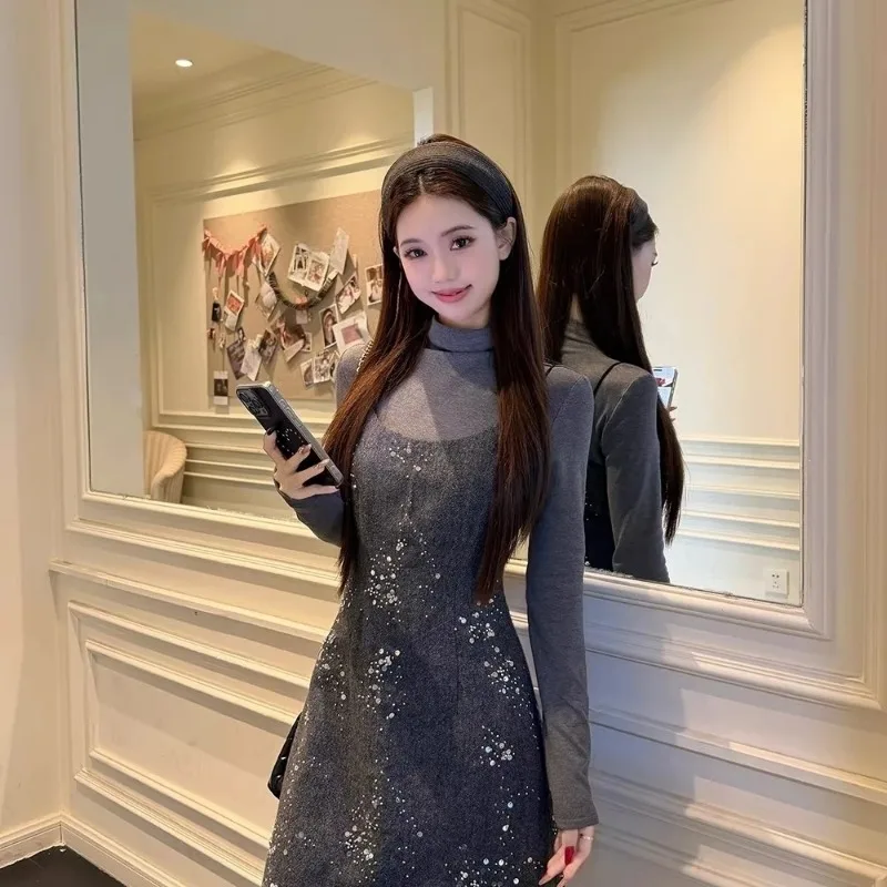 

Женское серое блестящее платье с высоким воротником и длинными рукавами, облегающее, для вечеринок