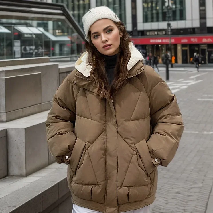 

2025 Winter Women's New Jacket Female Contrast Hooded Zipper Short Cotton Jacket Women's Thicken Warm Parkas Women's Clothing