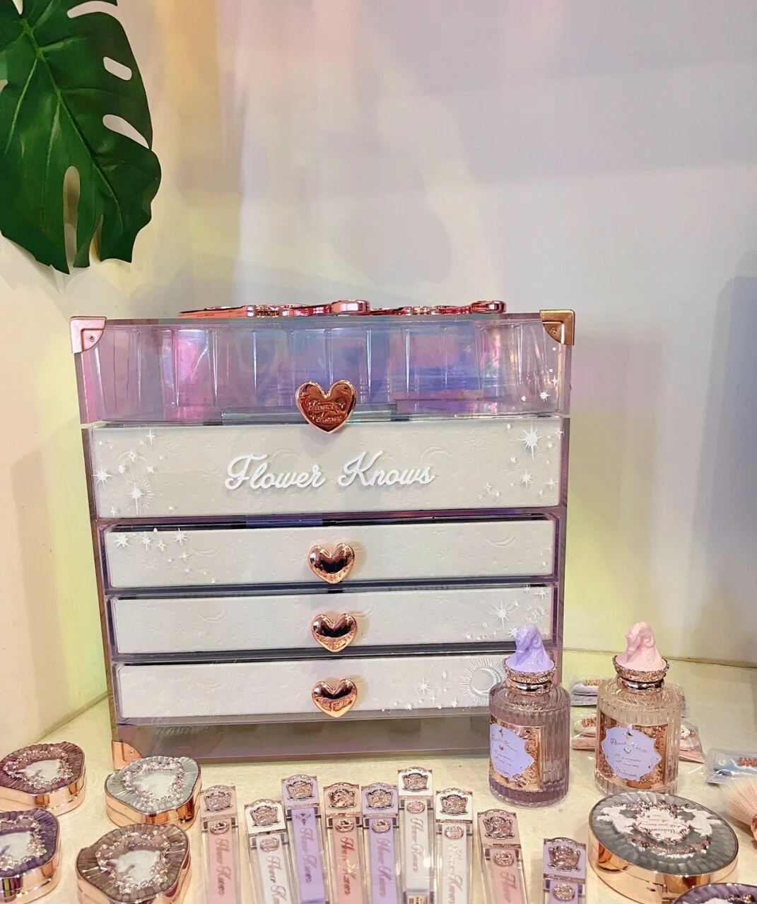 Pudełko upominkowe z kwiatami i jednorożcem (tylko pudełko)