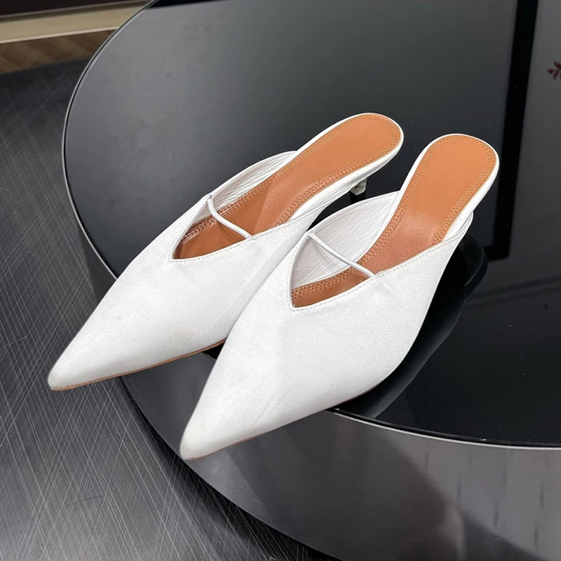 Zapatillas de tacón de gatito con punta estrecha de satén de seda de pasarela, sandalias perezosas de boca poco profunda para mujer, zapatos de vestir de fiesta para primavera y verano, Stiletto