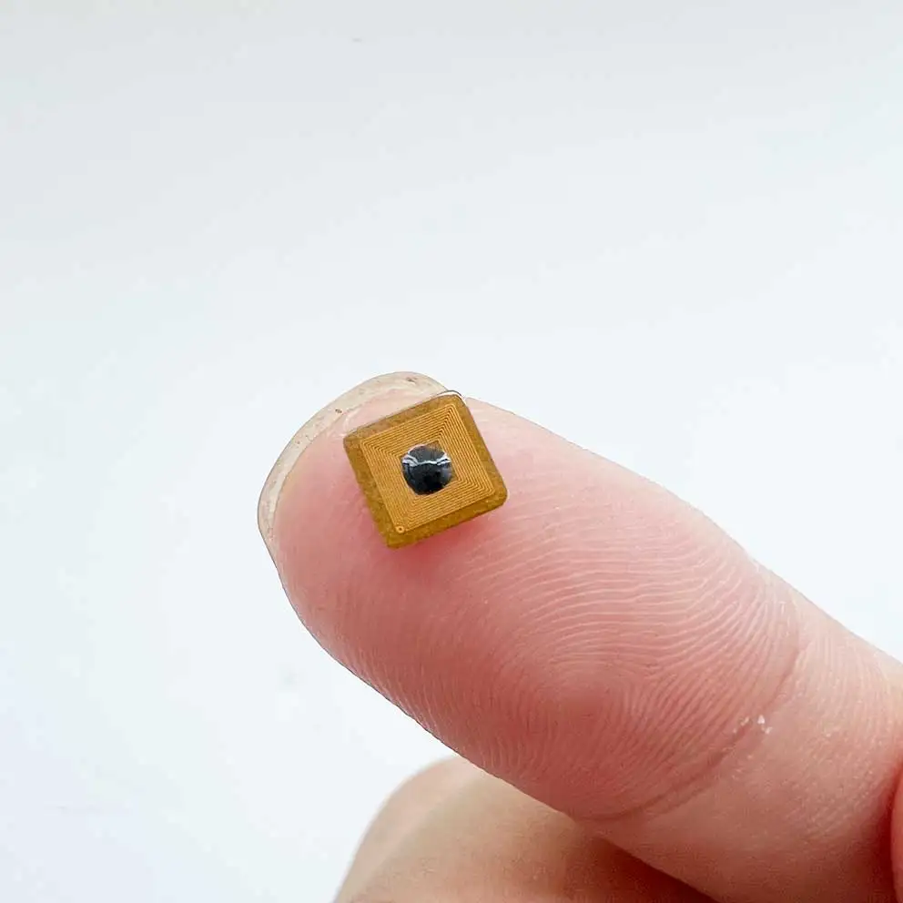 

5*5mm square shape n-tag 213 chip 144 byte fpc anti-metal nfc mini tag sticker