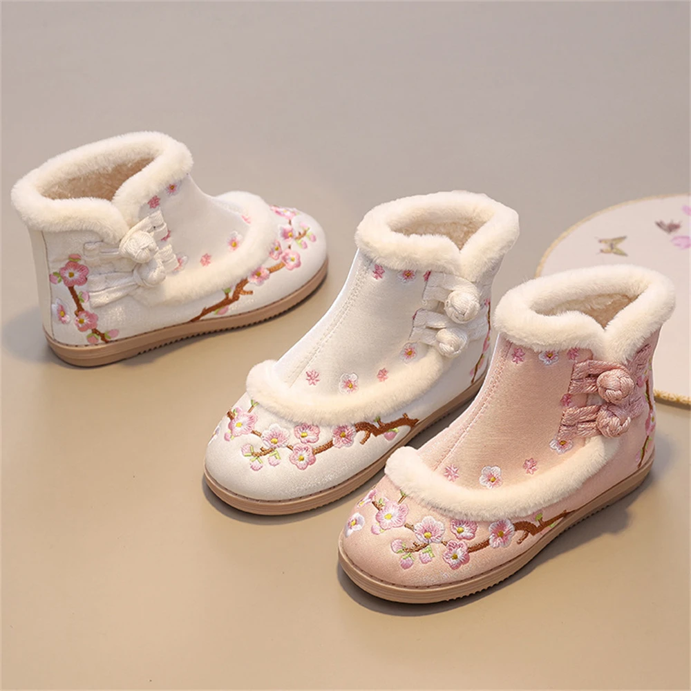 Dziewczęce buty w stylu vintage Hanfu zimowe oraz aksamitne bawełniane buty dziecięce starożytny kostium haftowane ręcznie robione buty z tkaniny pojedyncze mieszkania