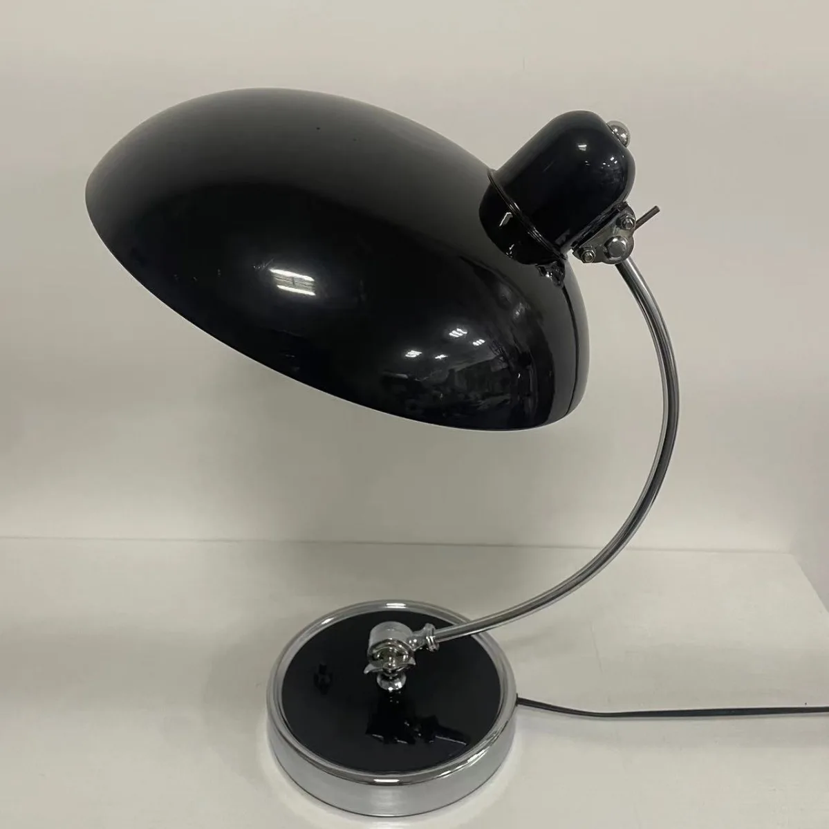 Residential Chrome Table Light For Bedside Reading Room Retro Nordic Lamps Home Decor Luxury Lamp Desk Table Lamps Gift