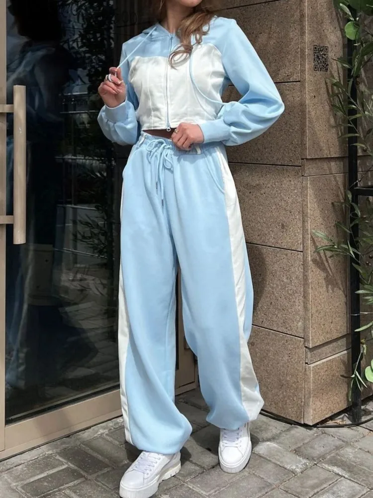 

Спортивный и повседневный комплект из двух предметов для женщин: модный кардиган с цветовыми блоками, топ с капюшоном и длинными рукавами, брюки с широкими штанинами, весна-лето.