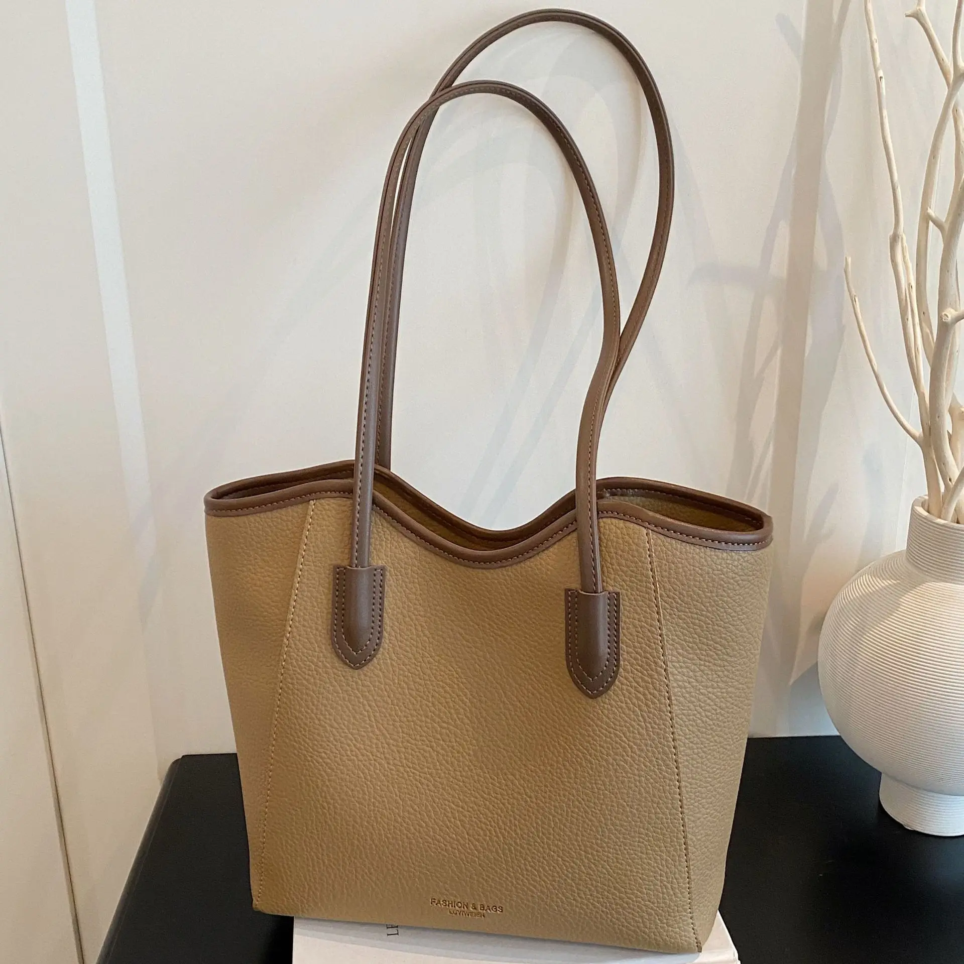 

Осенне-зимняя сумка-тоут с цветными блоками, просторная сумка подмышками для женщин, универсальный кошелек на плечо, модная пригородная сумка, шикарная сумка «день-ночь»