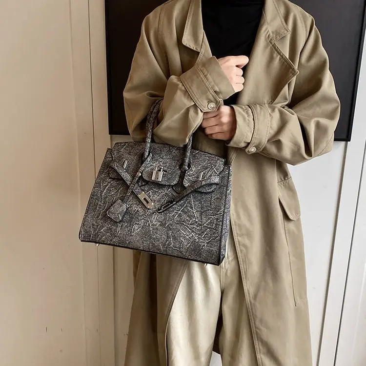 حقيبة كيلي الجديدة من قماش الدنيم لعام 2025 - محفظة كروس/كتف/حمل متعدد الاتجاهات، حقيبة يد بوهو أنيقة للنساء، عصرية ومتينة