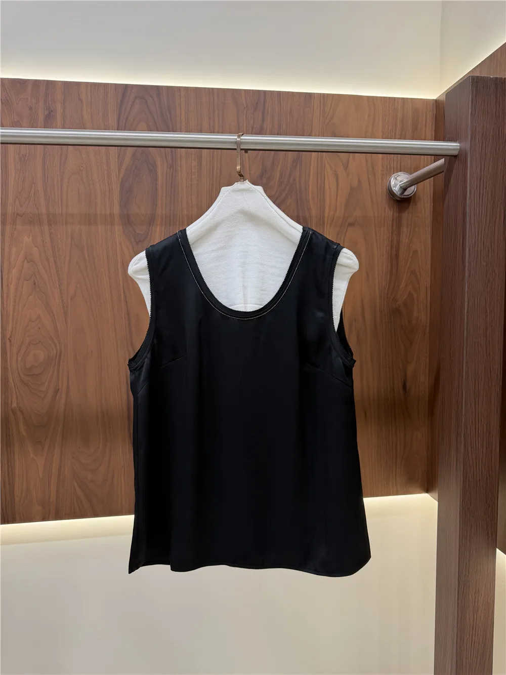 Ladies Tank Top Round-Neck Beaded Chain Versatile Loose Sleeveless Vest