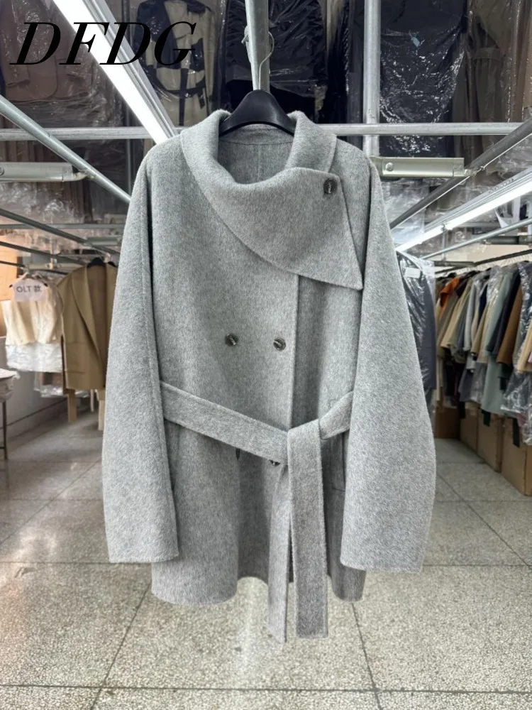 

DFDG 2025 Women's Senior Luxury Autumn And Winter Warm New Scarf High Neck Double Breasted Solid Color Simple High-quality Coat