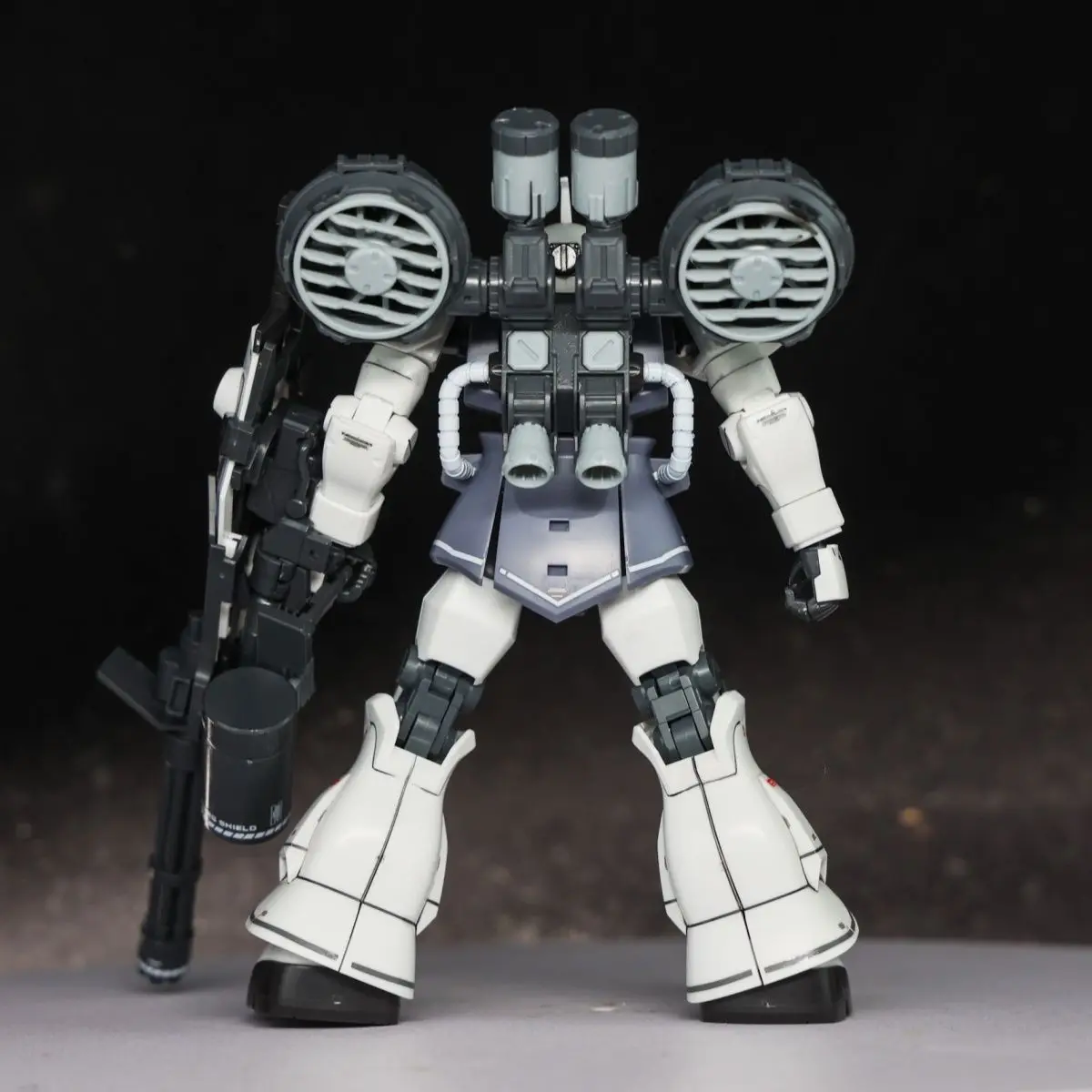 STAR HG 1/144 MS-07B-3 Kit de modelo de ensamblaje Gouf con bolsa de mosca Color blanco personalizado B3 figura de acción Kits de modelos de plástico personalizados