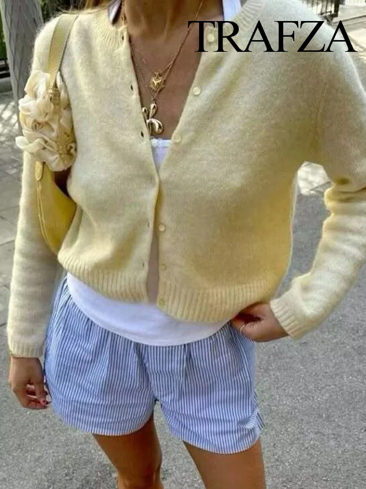 

HH Women Fashion Versatile Crew Neck Single Breasted Knitted Long Sleeve Sweater Female Chic Simple Casual Cardigan Sweater
