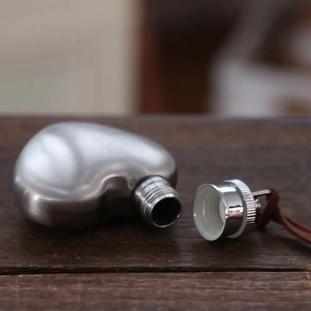 Water Bottle Mini Heart Hip Flask Food Grade Stainless Steel Leakproof Wine Pot 1 Oz Wine Flask Pendant Spirits