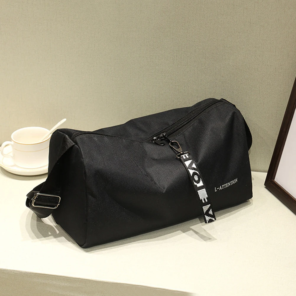 Portable Outdoor Fitness Gym Bags Multifunction Fashion Weekender Bags 600D Nylon Adjustable Strap for Weekend Training