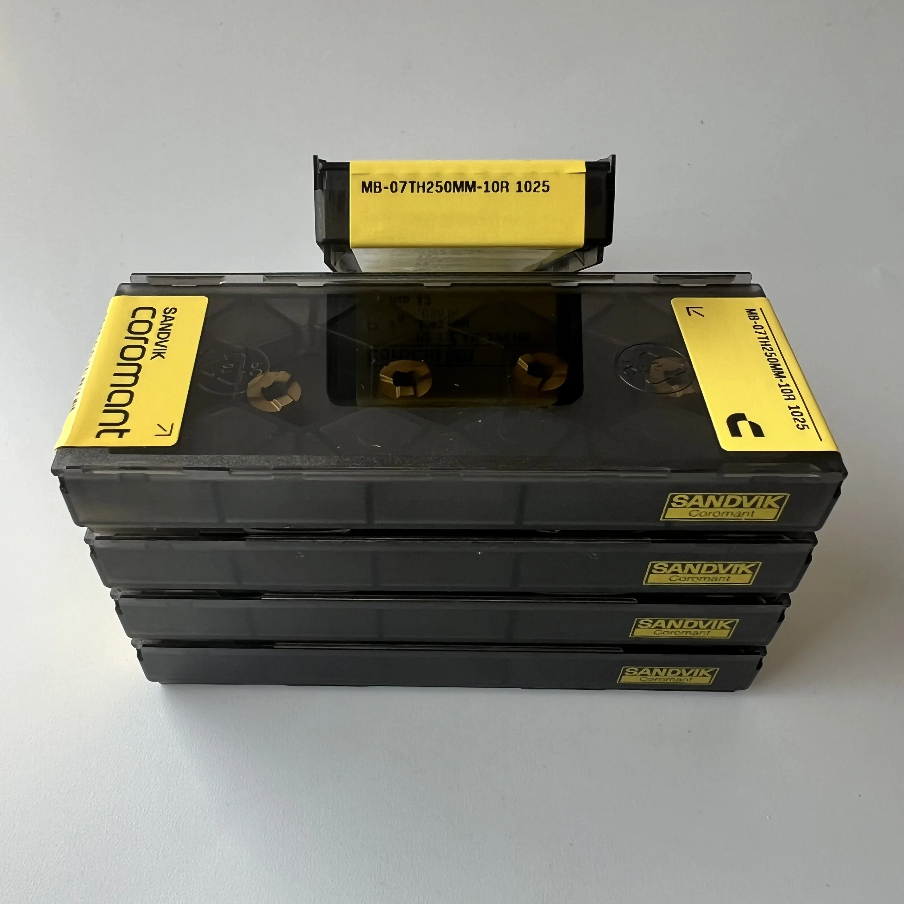 

MB-07TH250MM-10R 1025 CNC BLADE