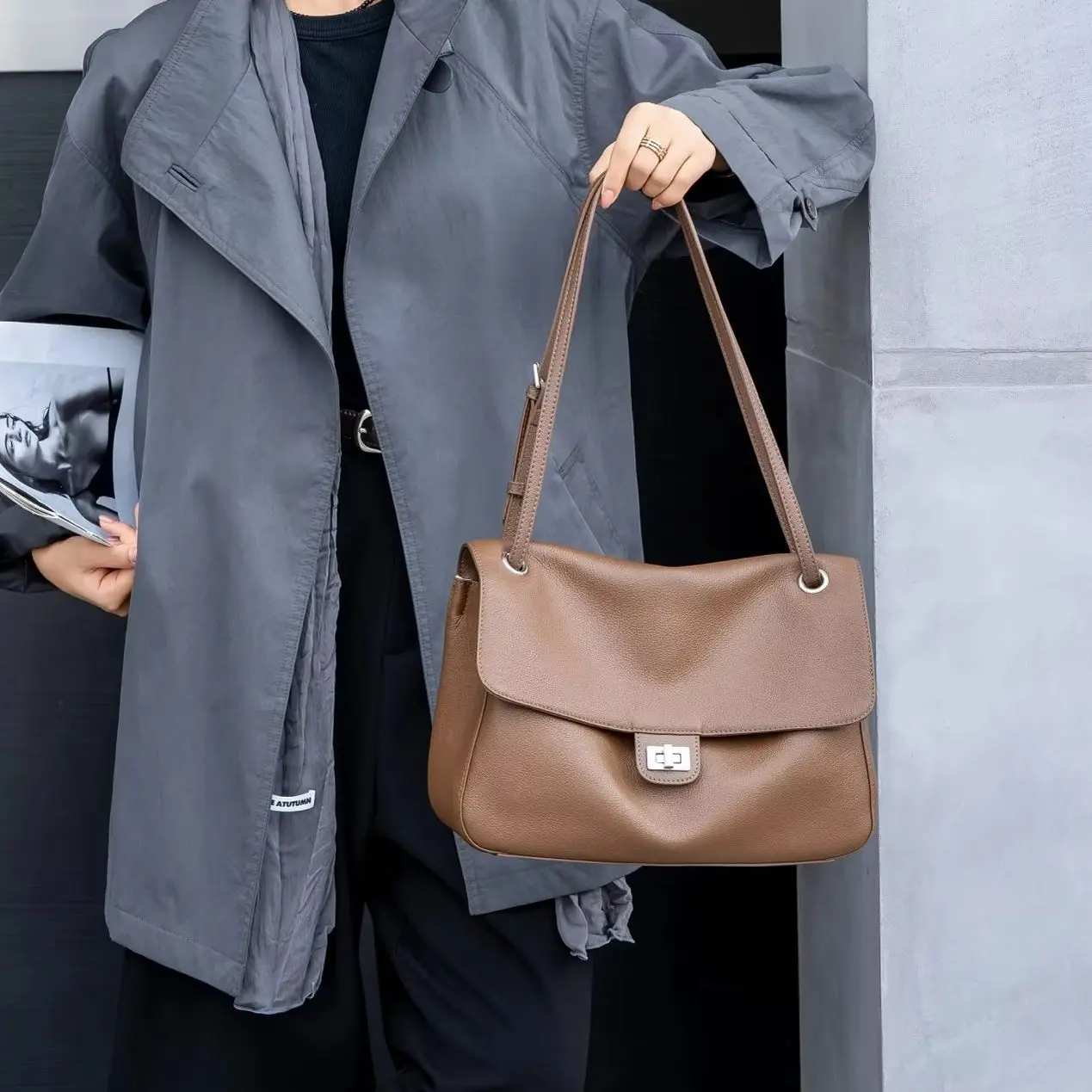 Luxury Women's Genuine Leather Handbag Simple Design Large Capacity Soft Wear-Resistant Trendy Travel Bag High-End Texture