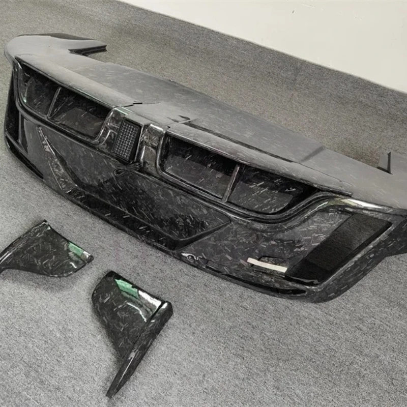 

Карбоновый задний диффузор M-style из сухого карбона для Porsche Taycan: обвес, накладки на передний бампер, боковые юбки, задний спойлер