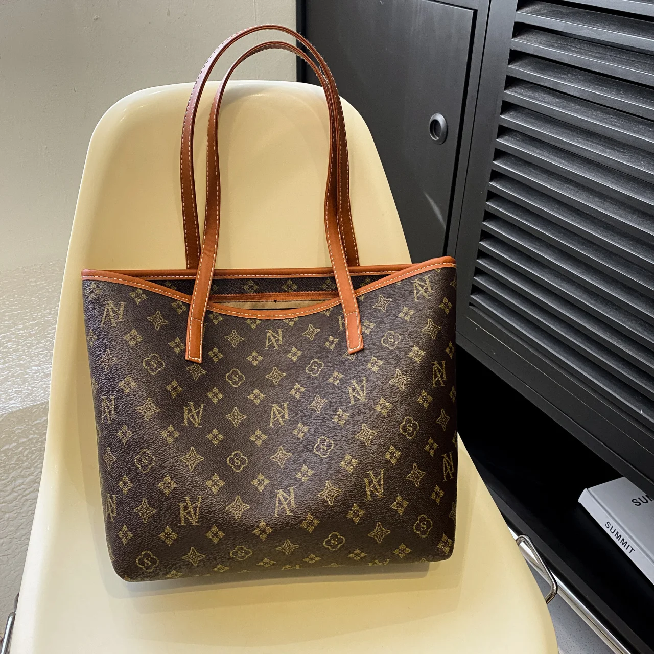 

High-quality commuter tote bag - 2025 new style fashionable large capacity crossbody printed versatile tote bag for women