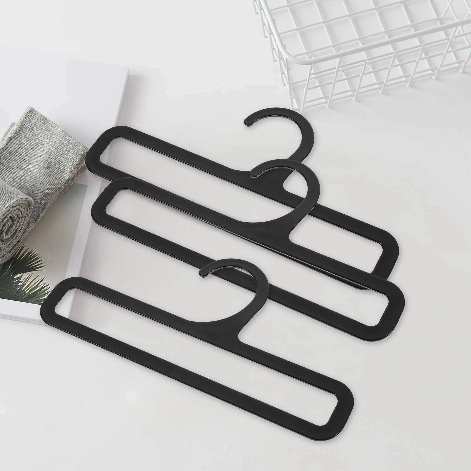 

10pcs Scarf Closet Plastic Belt Hanger Tie Organizer For Clothes Scarf Storage Hangers Smooth No Tie Holder Organizer Burr