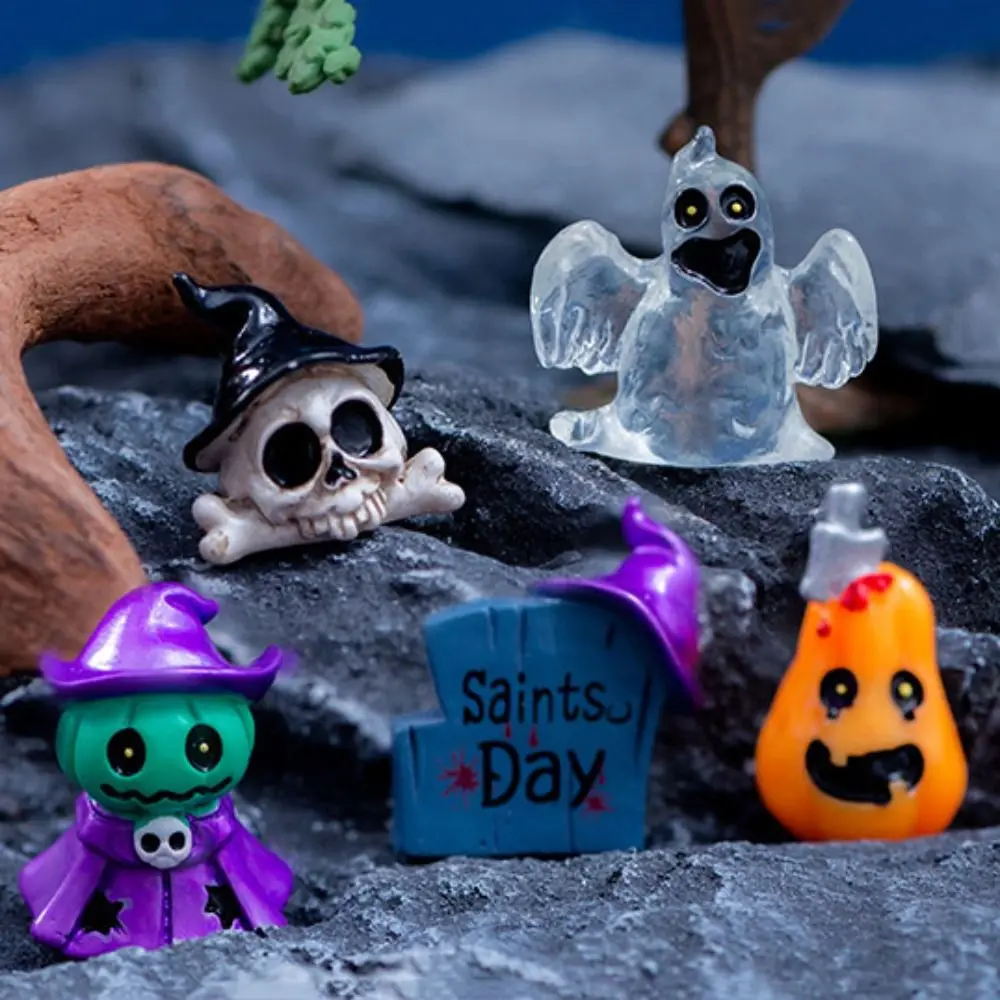 Multicolor Halloween Miniature Figurine Bone Skull skeleton Halloween Cartoon Scary Bear Statue Pranky Prop Car Decoration