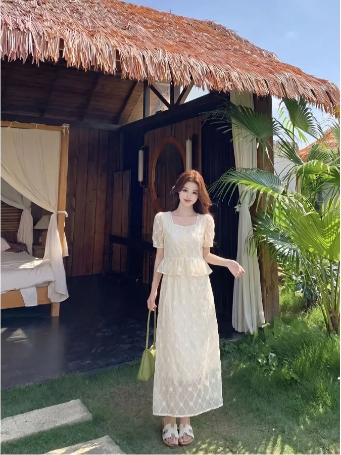 

plus Size Fashionable Embroidered Top And Midi Skirt Set Square Collar Short Sleeve Women's Summer Design Sense Outfit