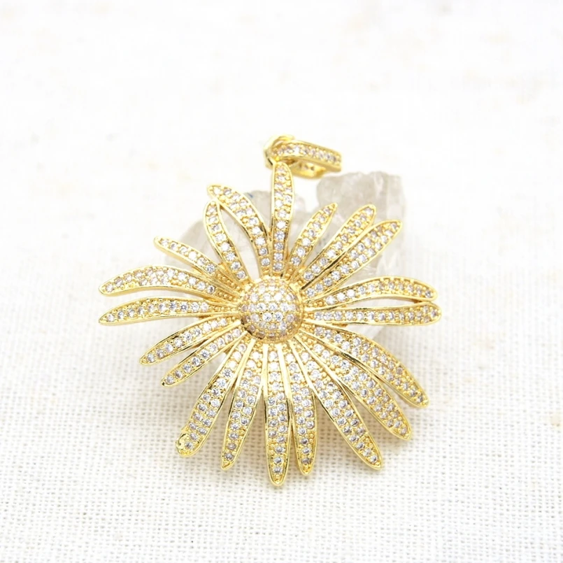 10Pcs  High Quality Gold Plated Daisy Pendant Sparkling Plant Flower Charm Statement Luxury Jewelry for Her