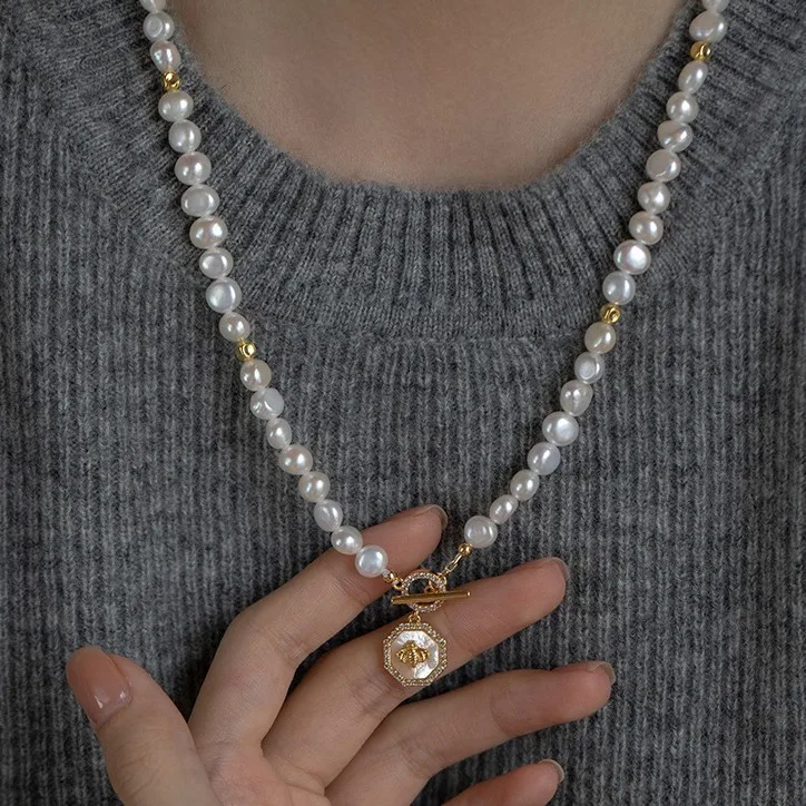 

Высокое качество, модная бирка в виде пчелы, натуральный пресноводный жемчуг, 14-каратное золото, женское ожерелье с подвеской, не выцветает, ювелирные изделия, подарки, цепочки