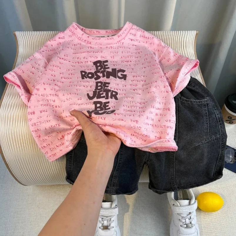 

Children's Short Sleeved T-shirt + Black Gray Denim Five Quarter Pants Shorts 2pcs Set Boys Handsome Kids 2025 Summer Clothing