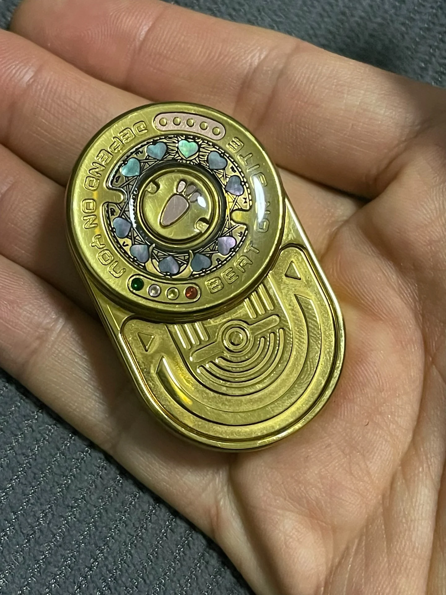 Used EDC Mot Rhythm Mixed Gold Plating, Lao Cai Sealing Crystal, Love Rabbit, with Tuning Fork Vibrato Effect