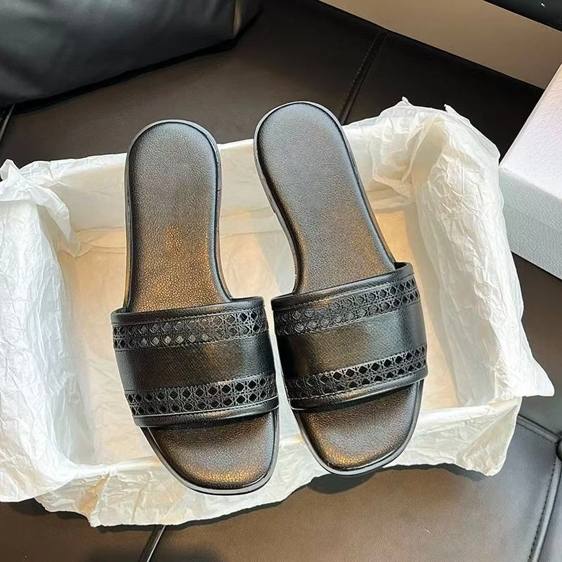 

New Women's Hollow Out Flat Sandals Open Toe Single Strap Slide Sandals Letter Design Casual Outdoor Beach Shoes for Daily Wear