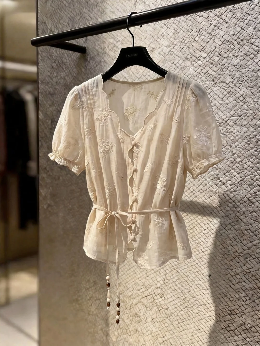 

Retro Embroidered Chiffon Shirt Casual Short Sleeve Outerwear Anti-Aging Summer Fashionable Korean Style Straight Cut Top