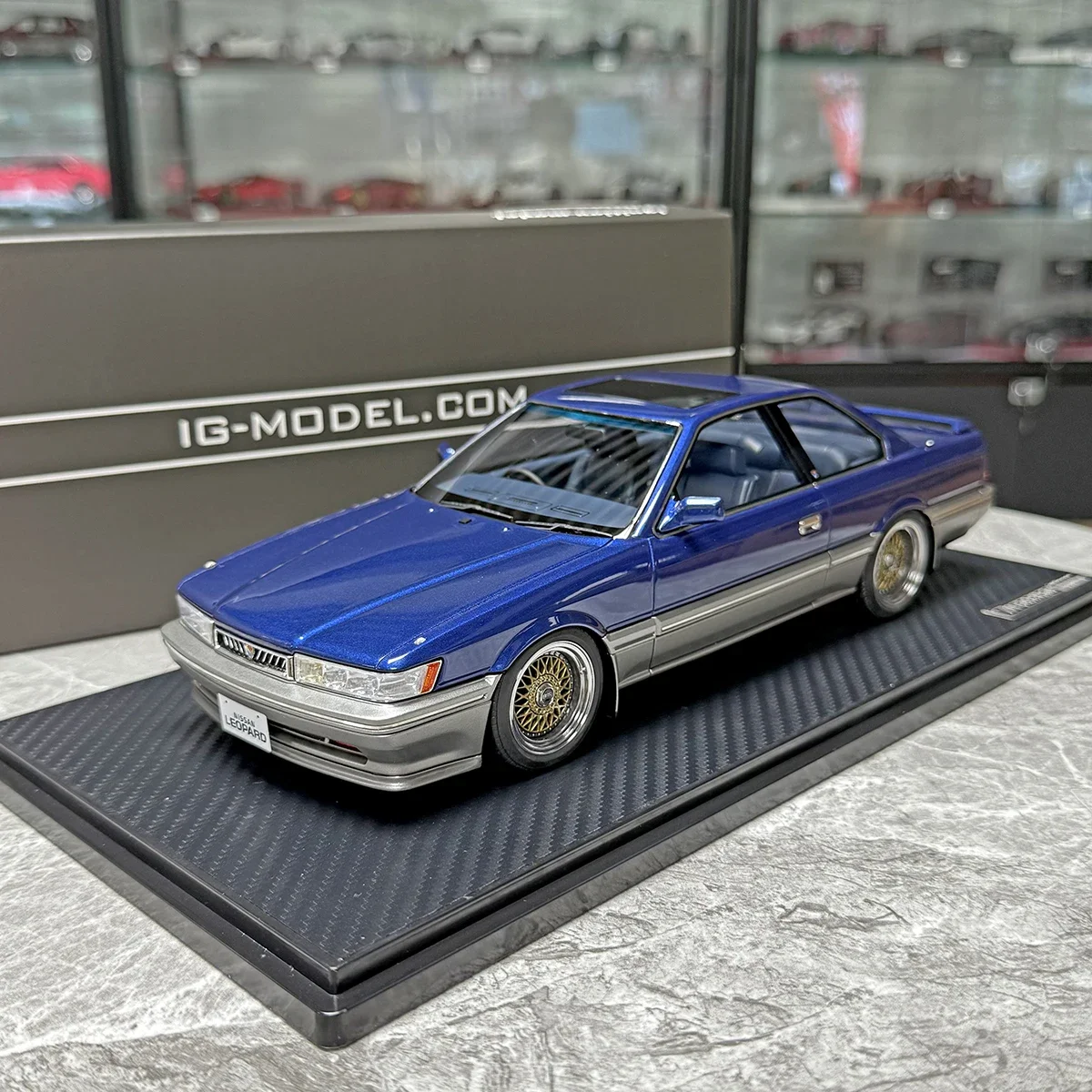 

IG 1:18 Leopard F31 Ultima V30 Bule JDM Simulation Limited Edition Resin Metal Static Car Model Toy Gift