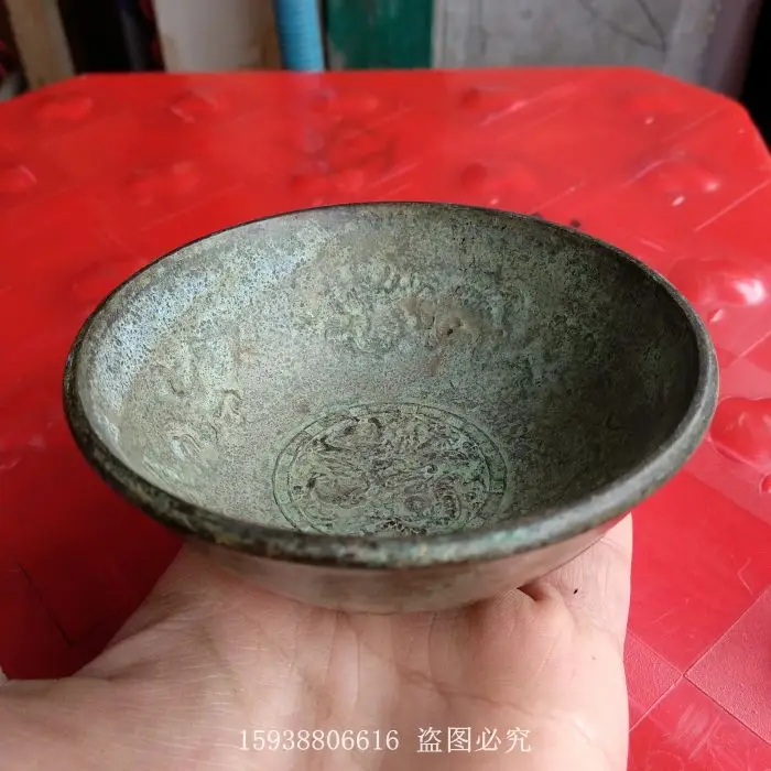 

Antique miscellaneous collection ancient pure Shuanglong bowl tea bowl wine bowl old goods old objects Copper