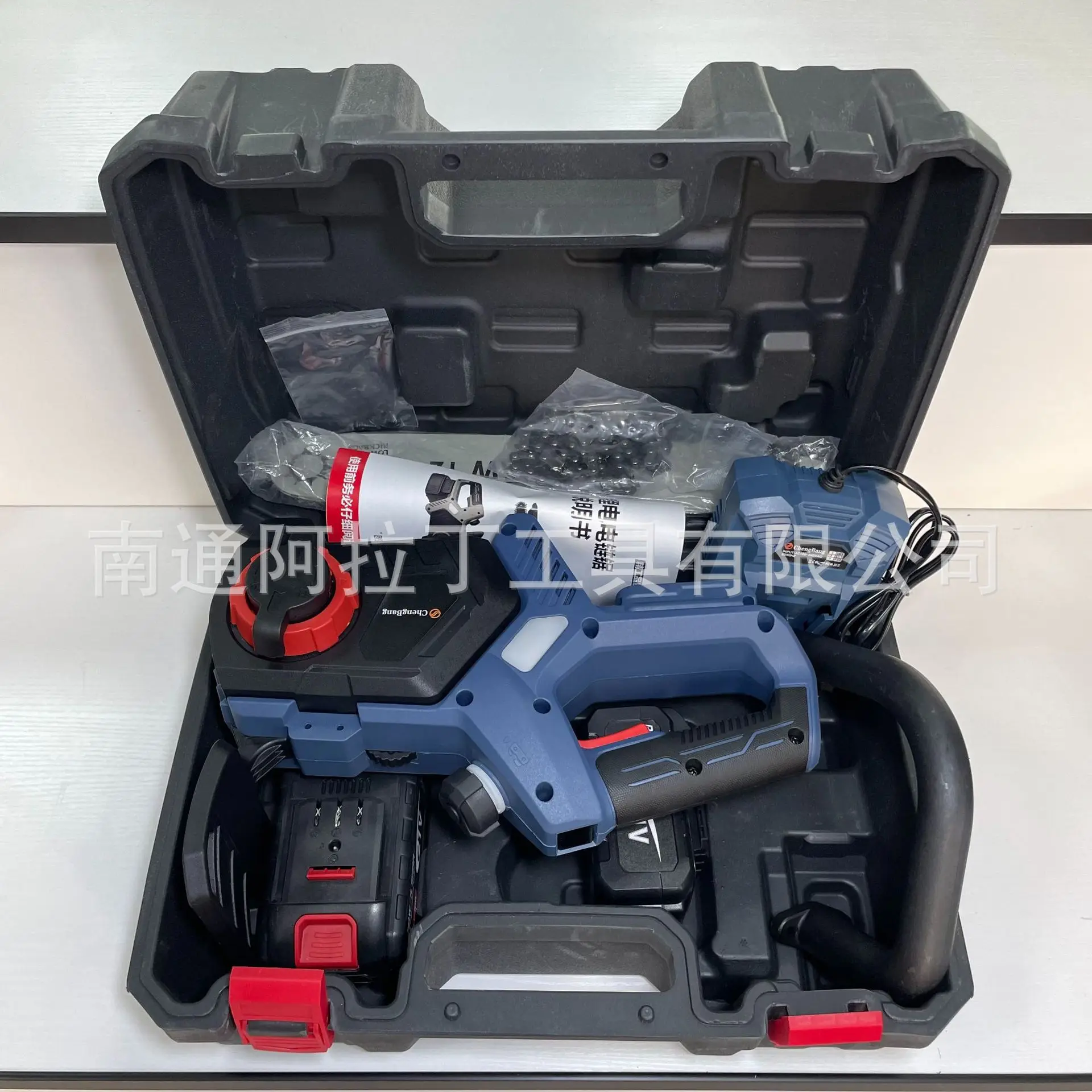 

Foreign trade 12 inch lithium battery brushless electric chain saw