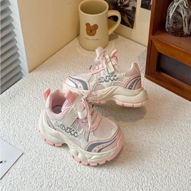Boys' Casual Sports Shoes 2026 Autumn New Style Girls' Mesh Breathable Dad Shoes Lightweight Soft Sole Fashionable Running Shoes