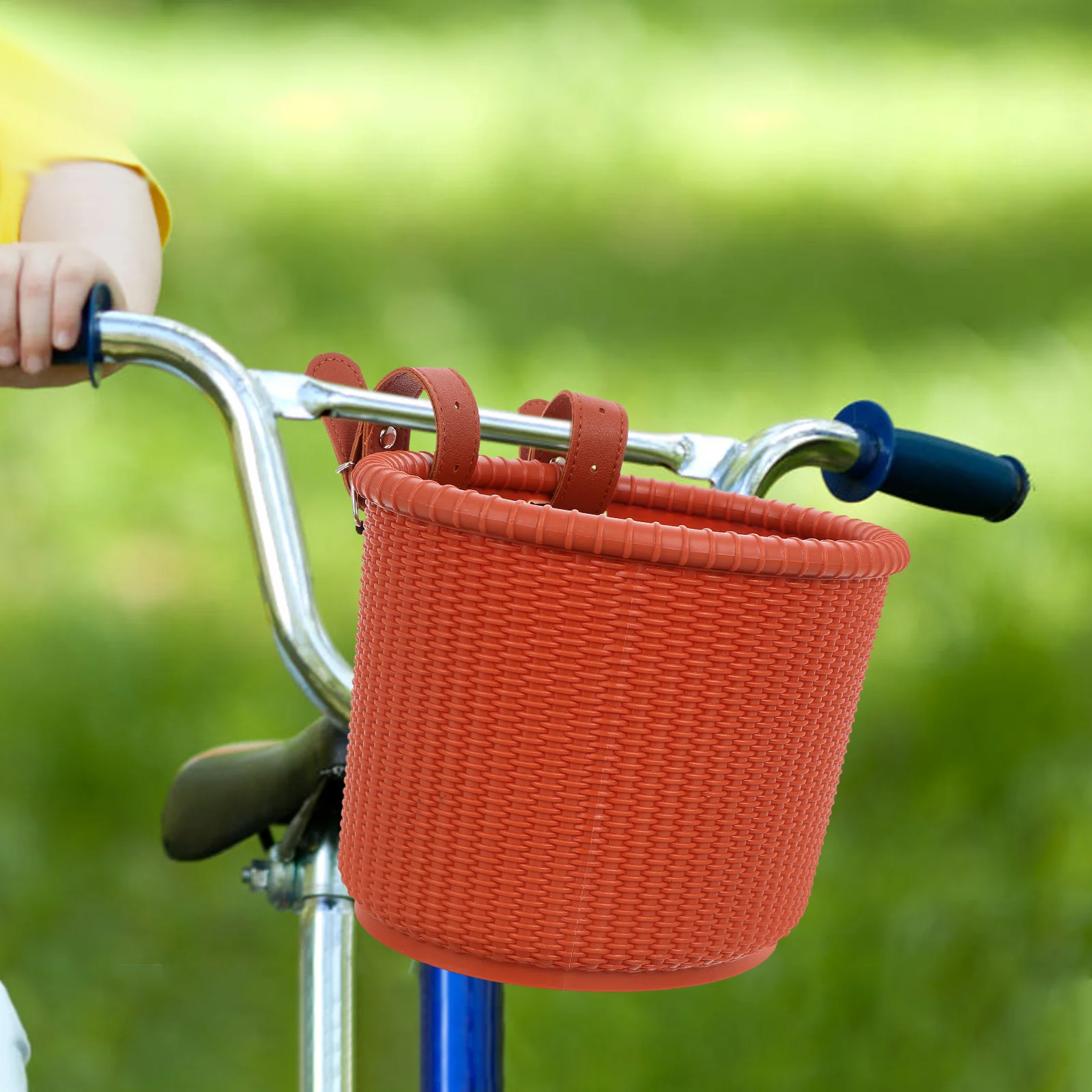 

1pcs Kids Bicycle Basket Durable Plastic Bike Basket for Scooter with Straps Spacious Capacity Stylish Modern Design