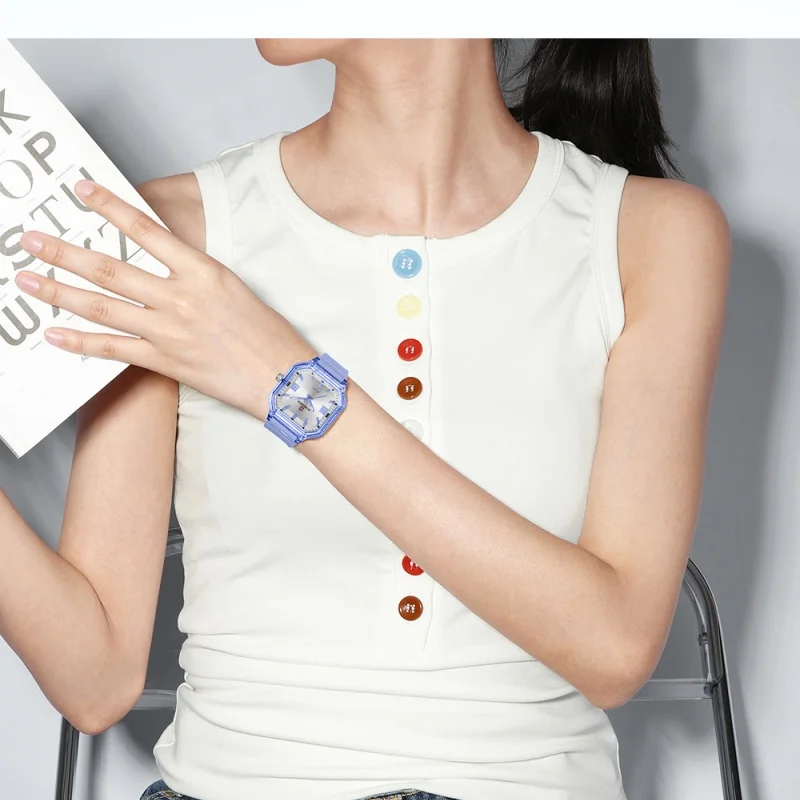 NAVIFORCE エレガントなファッションレディース腕時計高級ブランドクォーツ時計女性用 50 メートル防水ソフトシリコンバンド発光 Colck