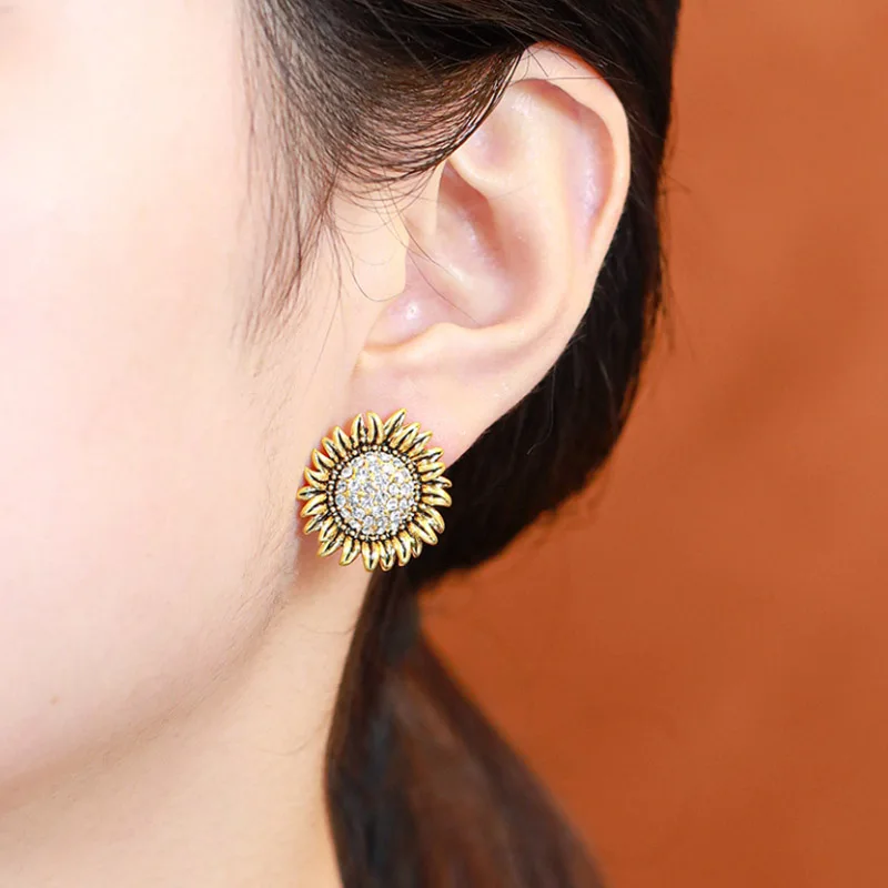 

Bobokiki Jewelry Fashion Sunflower Titanium Steel Micro-Inlaid AAA Zircon Silver Needle Luxury Palace Flower Earrings