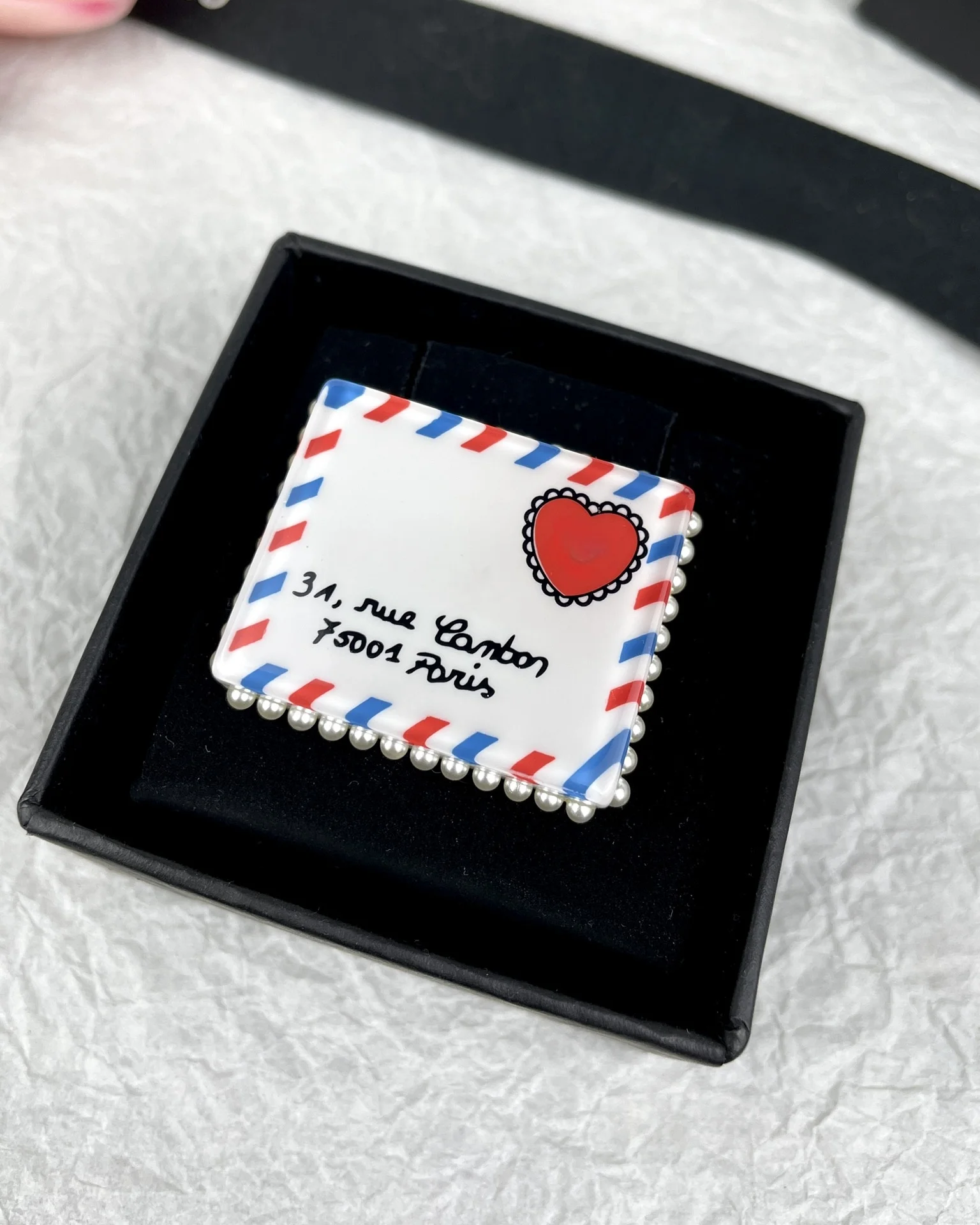 

New stylish acrylic brooch envelope