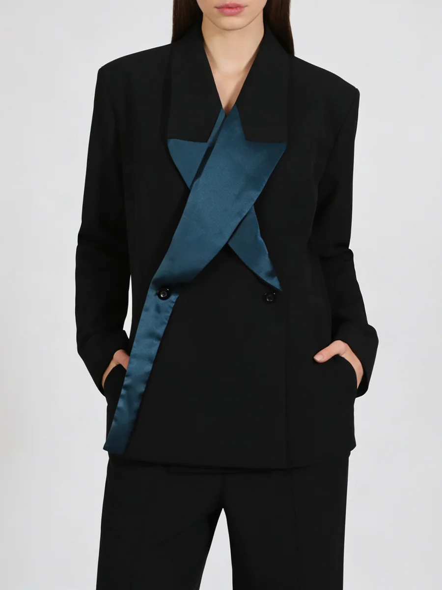 TWOTWINSTYLE Hit Color Spliced Double Breasted Temperament Blazer for Women Lapel Long Sleeves Tunic Fashion Blazer Female New