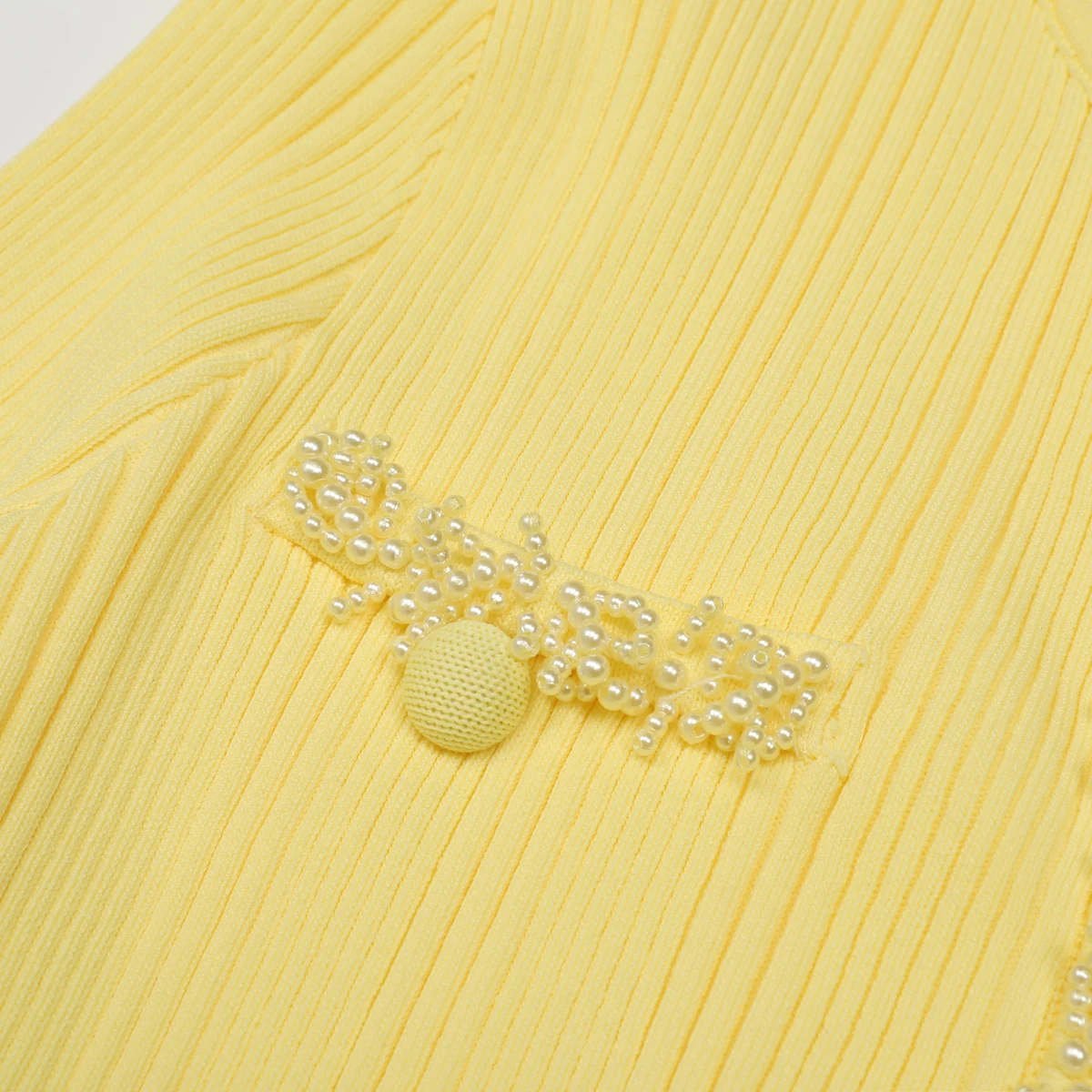 กระโปรงสั้นทรงเอ ผ้าถักลูกปัดทำมือ แฟชั่นสไตล์ไฮโซ สำหรับผู้หญิง คุณภาพสูง รุ่นใหม่ สำหรับฤดูใบไม้ผลิและฤดูใบไม้ร่วง