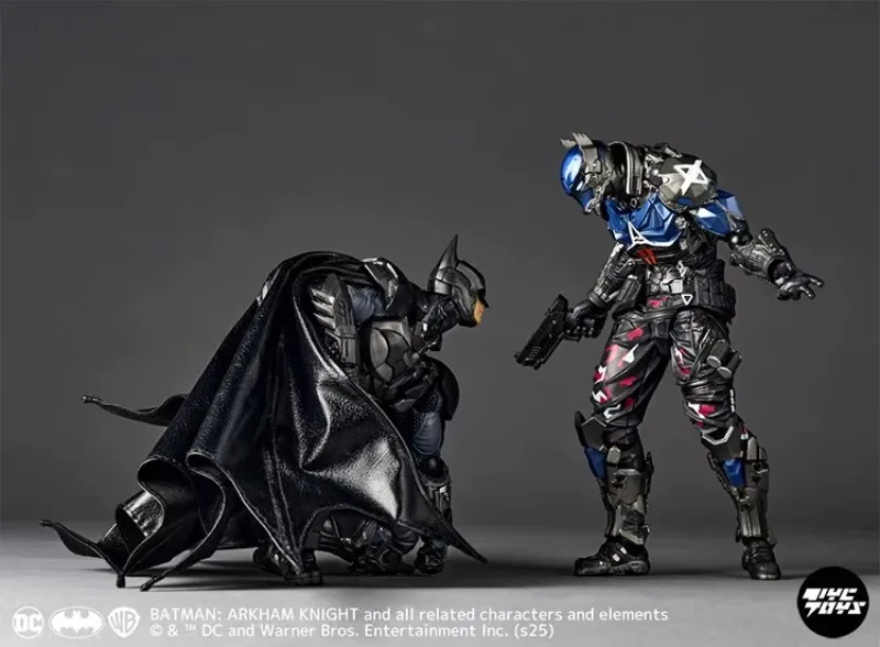 

Brand New Spot Kaiyodo Amazing Yamaguchi Revoltech Batman Arkham Knight Version 1.5 Anime Figure Model Toy