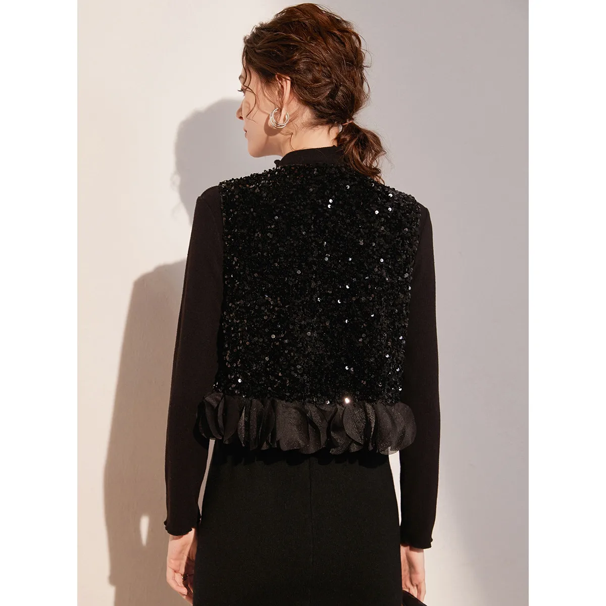 LOUIS YAO 2025 Spring Autumn Sequins Craftsmanship Vest Small V-neck Flower Petal Splicing Sleeveless Women's Horseclip