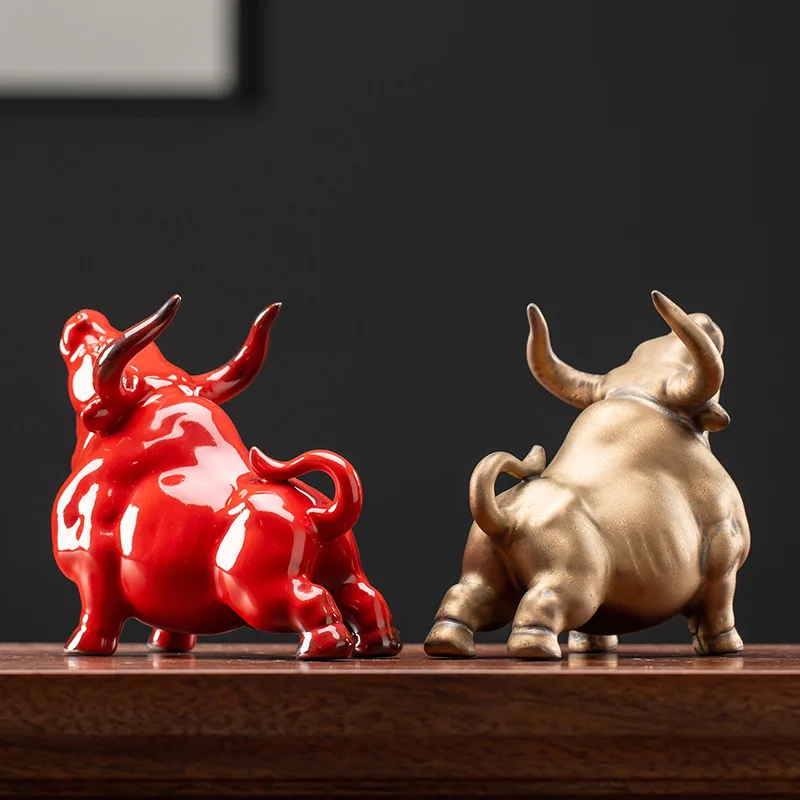 Decoración creativa de cerámica de buey rojo para el hogar, sala de estar, escritorio de oficina, decoraciones en busca de riqueza, Mascotas, Animales de dibujos animados del zodiaco cálido, energía de toro rojo fuerte, mercado de toro ascendente, con gran significado