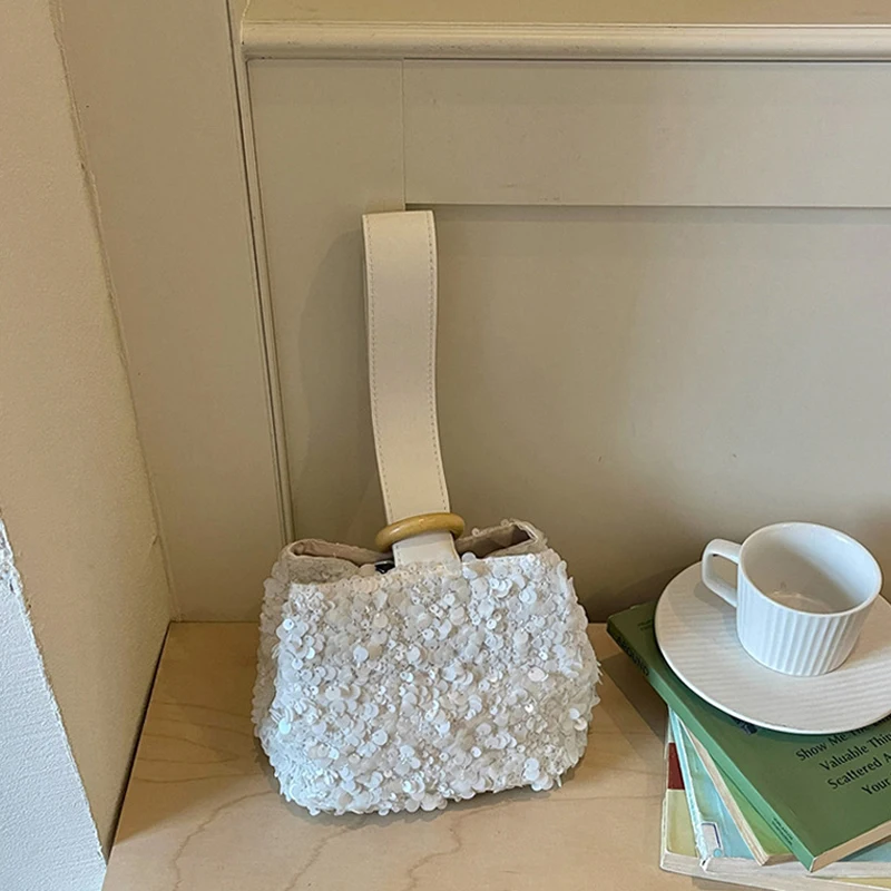 Pailletten-Handgelenktasche, glitzernde Handtasche, Damen-Clutch, einzigartige elegante Abendtasche für Partys, Hochzeiten, Bankette, Abendessen – Detail 3