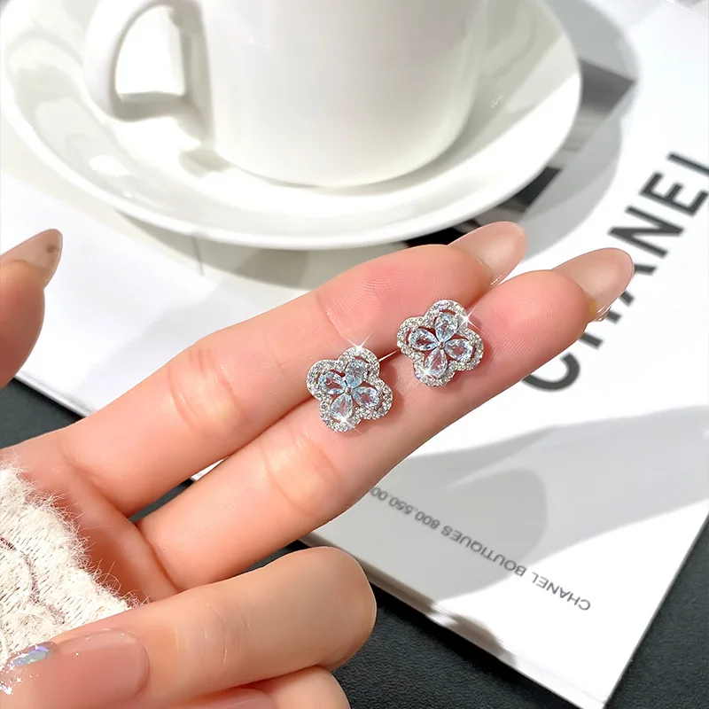 S952 Silver Four-Leaf Clover Peridot Stud Earrings for Women Natural Crystal Birthstone Earring Luxury Exquisite Jewelry FCGJHW