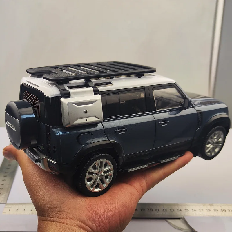 Big Size 1/18 Land Rover Defender 110 Off-road Car Model Toy Alloy Diecat SUV Model Car 7 Door Opend Toy For Boy Gift Collection