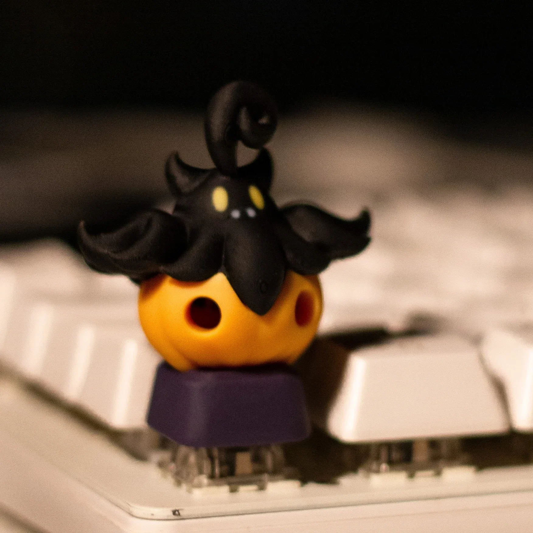 Personalized Keycaps Cartoon Halloween Cute Pumpkin Key Cap for Cherry Mx Switch Cross Axis Mechanical Keyboard Halloween Gift