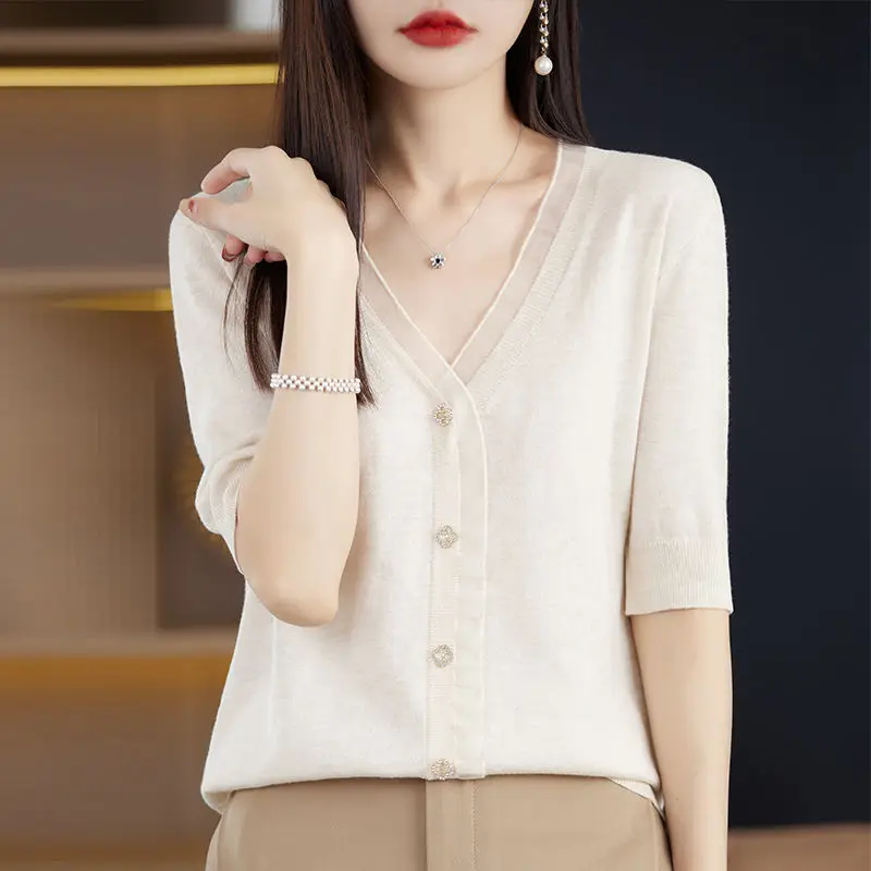 Summer Fashion Elegant Simple Casual Loose Korean Pullover Knitted T-shirt Women\'s V-neck Patchwork Button Thin Short Sleeve Top
