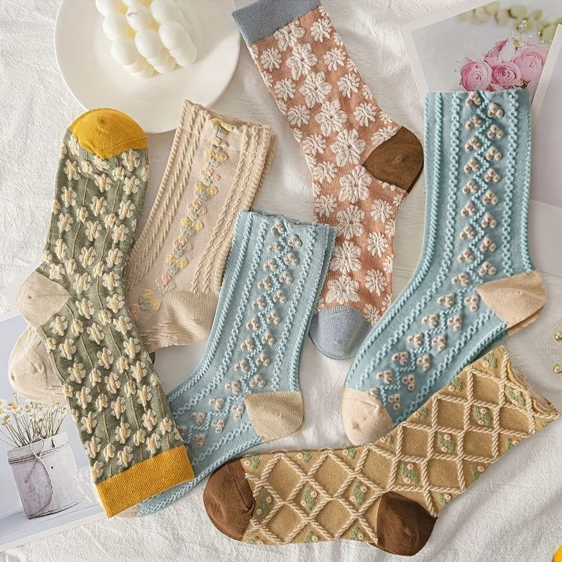 

5-Pack Women's Short Socks Retro Floral Embossed Design Breathable Comfort Assorted Patterns for Casual & Formal Wear Cute Socks