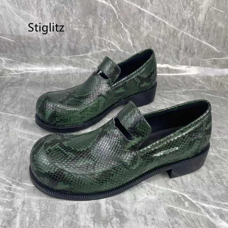 

Green Snake Skin Pattern Genuine Leather Men's Shoes British Style Big Round Toe Loafers Slip On Mens Dress Party Business Shoes